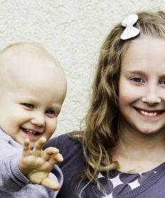 Beneficios de crecer con hermanos